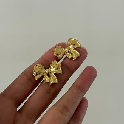 Textured Bow Studs